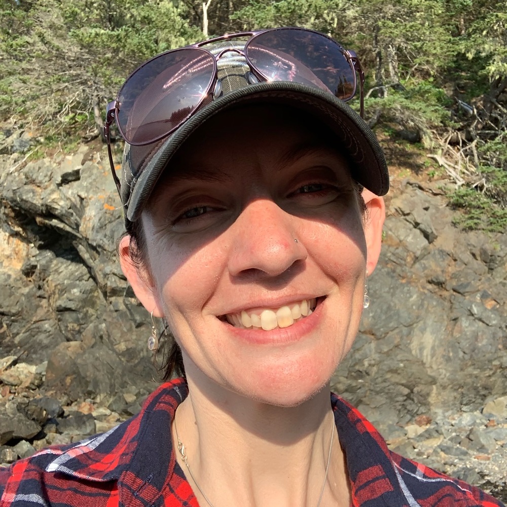 Meet your Posher, Crystal